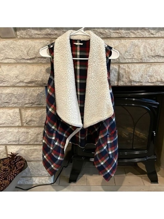 Hem & Thread Jackets & Blazers - Hem & Thread plaid vest with Sherpa lined collar sz M/L blue green red white